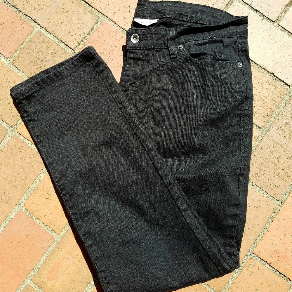 Black 552 Levi's Jeans